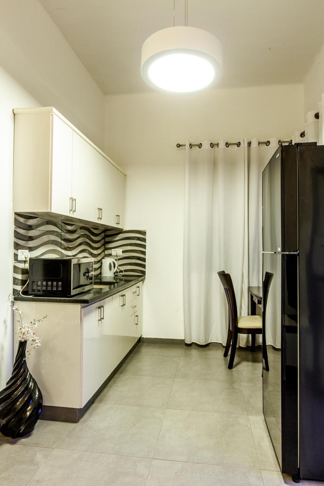 Sunset Beach Apartments Tel Aviv Esterno foto
