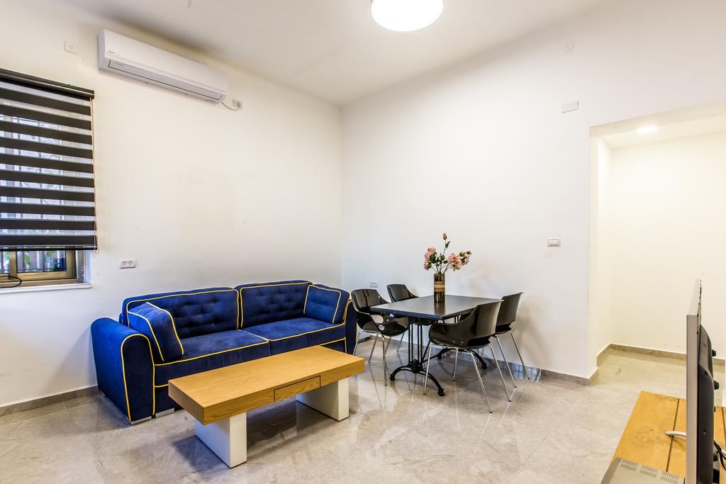 Sunset Beach Apartments Tel Aviv Esterno foto