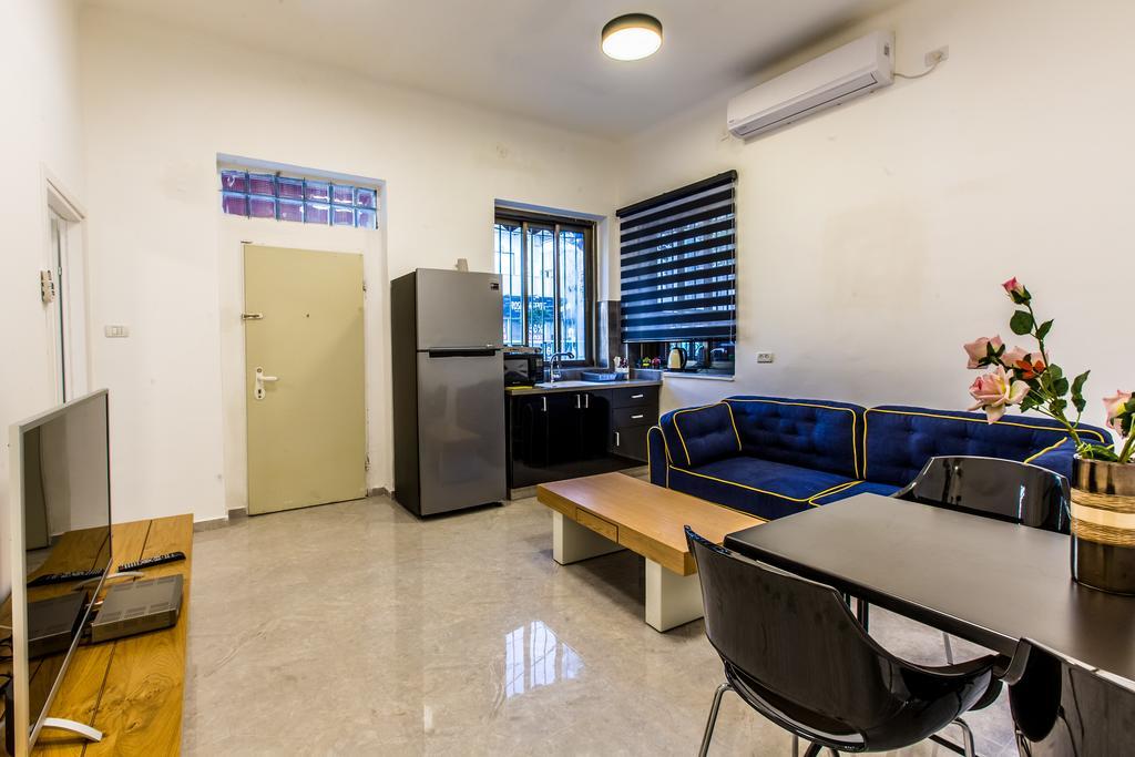 Sunset Beach Apartments Tel Aviv Esterno foto