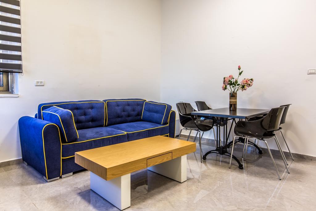 Sunset Beach Apartments Tel Aviv Esterno foto