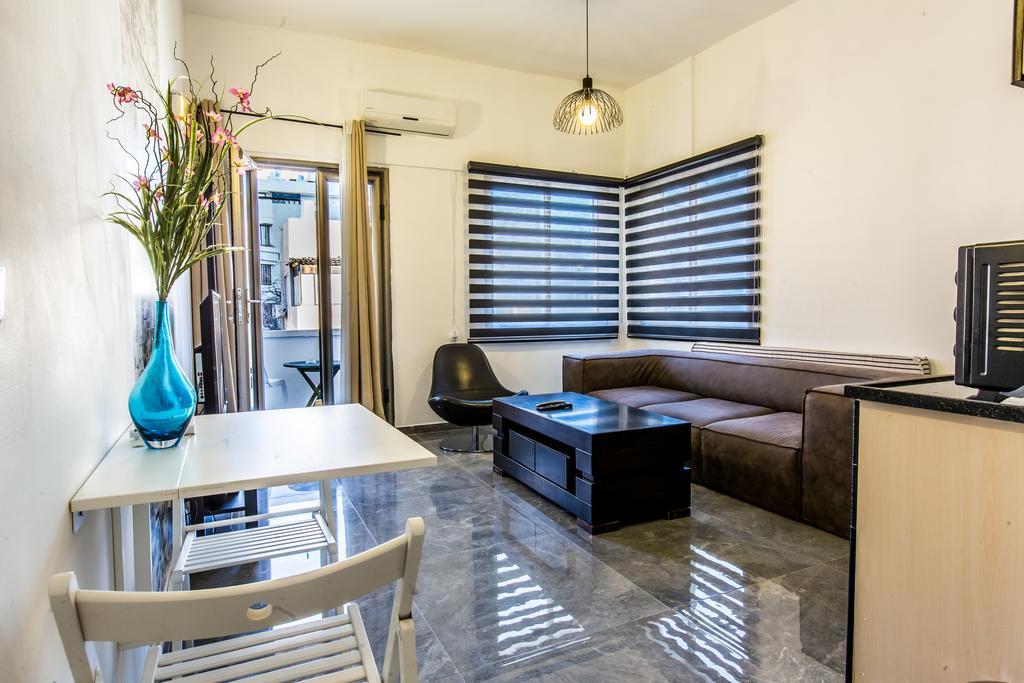 Sunset Beach Apartments Tel Aviv Esterno foto