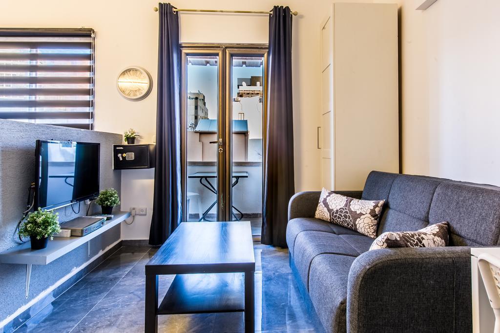 Sunset Beach Apartments Tel Aviv Esterno foto