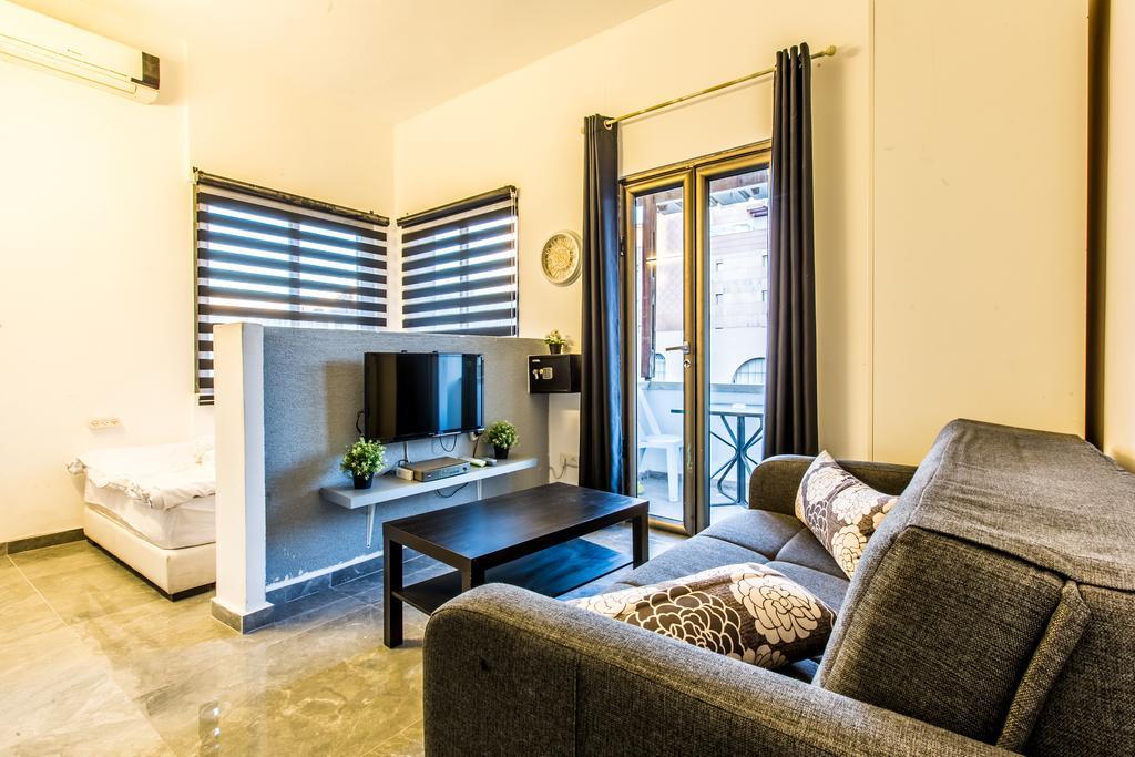 Sunset Beach Apartments Tel Aviv Esterno foto