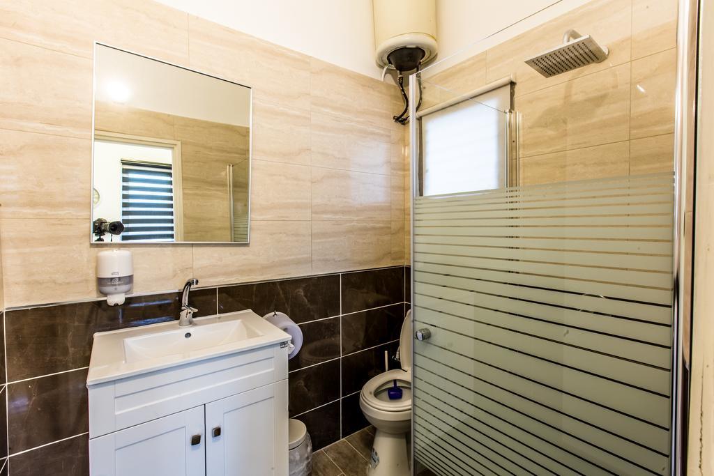 Sunset Beach Apartments Tel Aviv Esterno foto